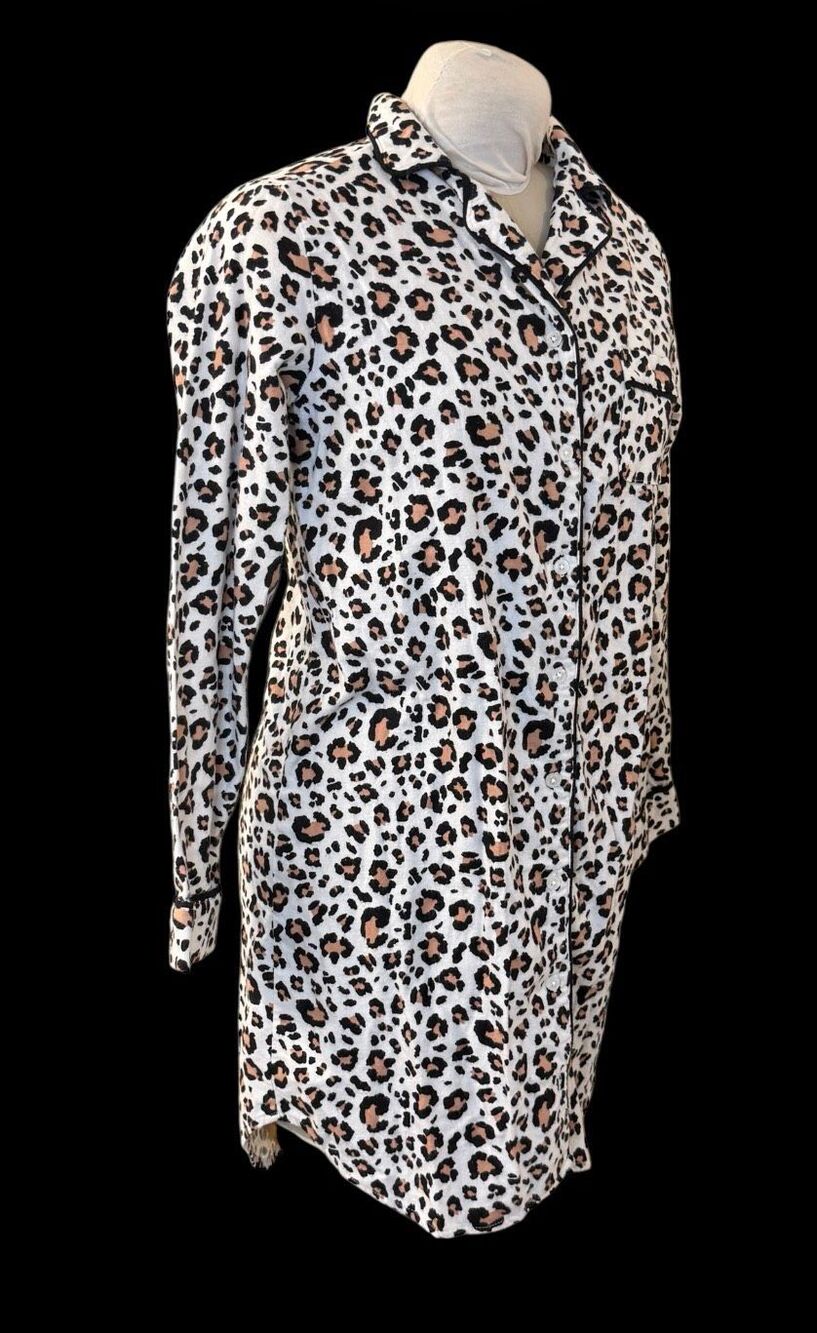 Liz Claiborne Animal Print Flannel Sleep Shirt Small Cheeta Loungewear Comfy Coz - Picture 6 of 8